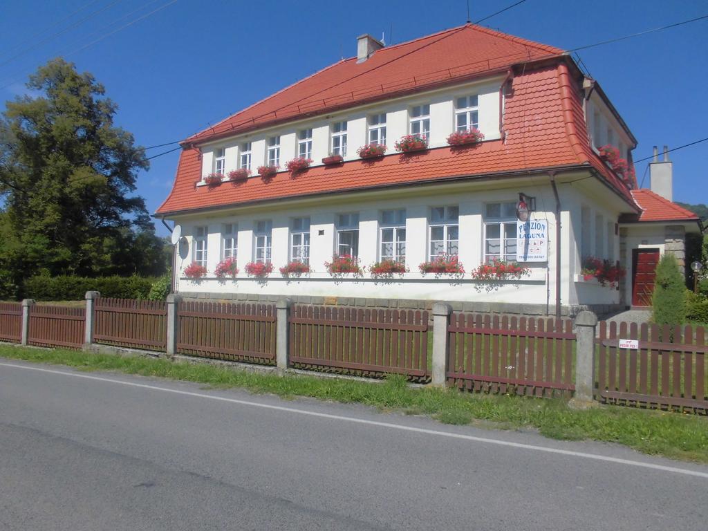 Penzion Laguna Hotel Kunratice  Exterior photo